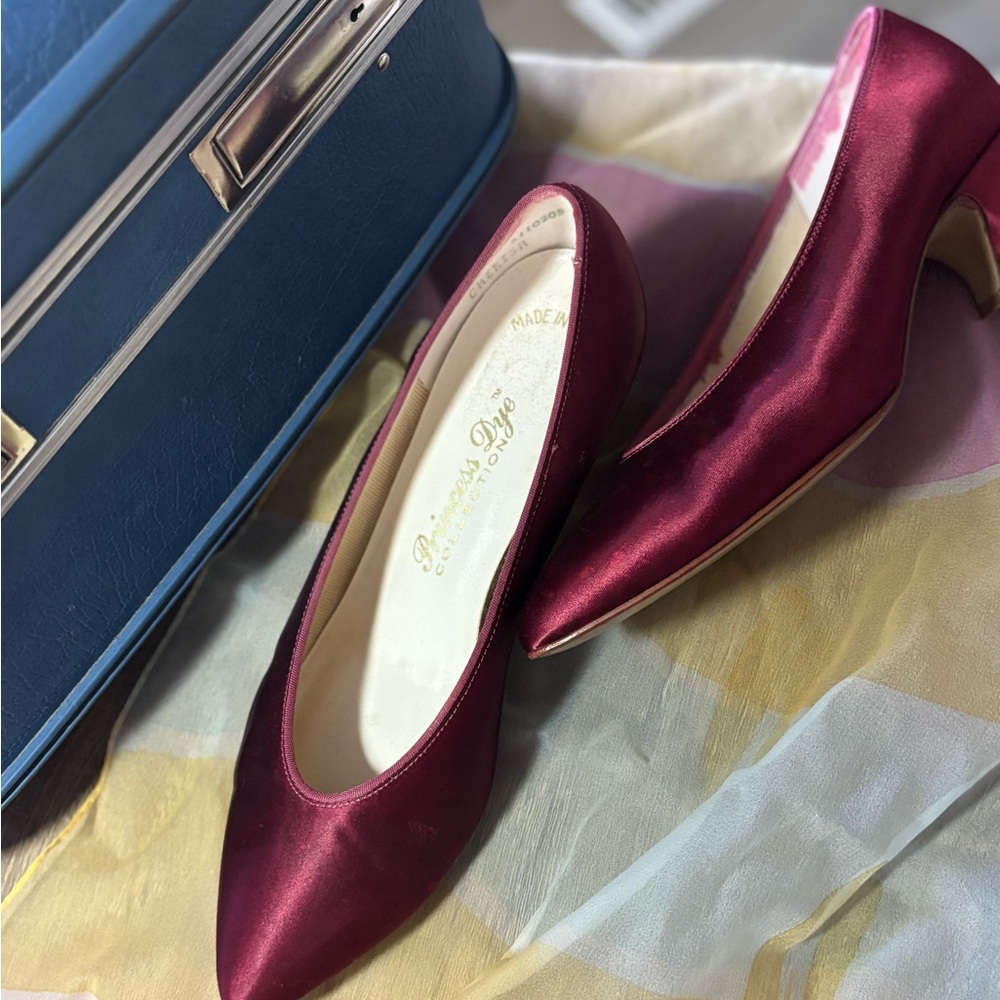 Vintage 1980s Princess Dye Collection Satin Heels 7